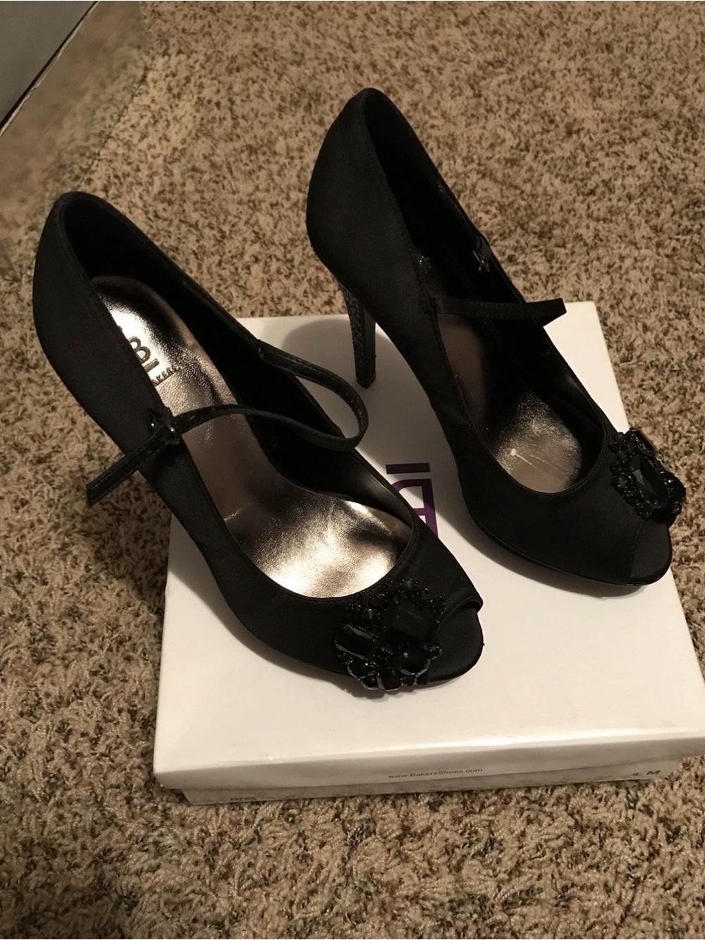 NIB Black Peep-Toe Jasmin Mary Jane Heels with Embellishments Size 9